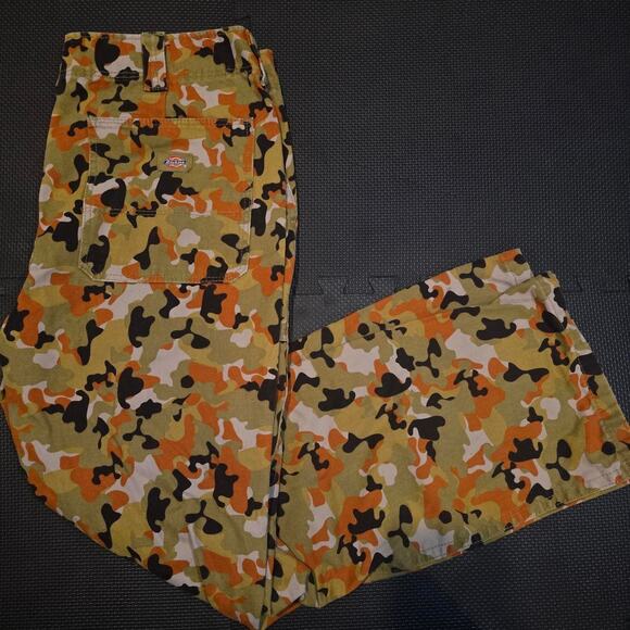 Dickies camo cargo pants - Picture 1 of 5